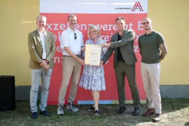 Zertifikat Headerbild mit Michael Fink (Meiko), Georg Stadlmann(Meiko), Monica Rintersbacher (Leitbetriebe Austria), Michael Sattler (Meiko), Markus Koll (Meiko) © Sabine Klimpt